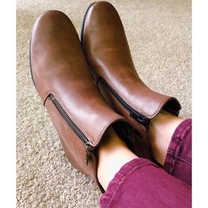 Studio Flexx Zip-up Booties